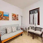 Apartment With Large Private Outdoor Space And Parking Castelsardo