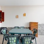 With Large Private Outdoor Space And Parking Apartment *