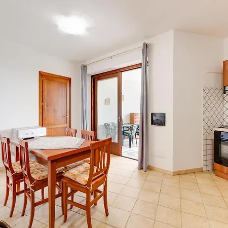Appartamento With Large Private Outdoor Space And Parking