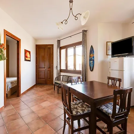 Appartamento With Large Private Outdoor Space And Parking